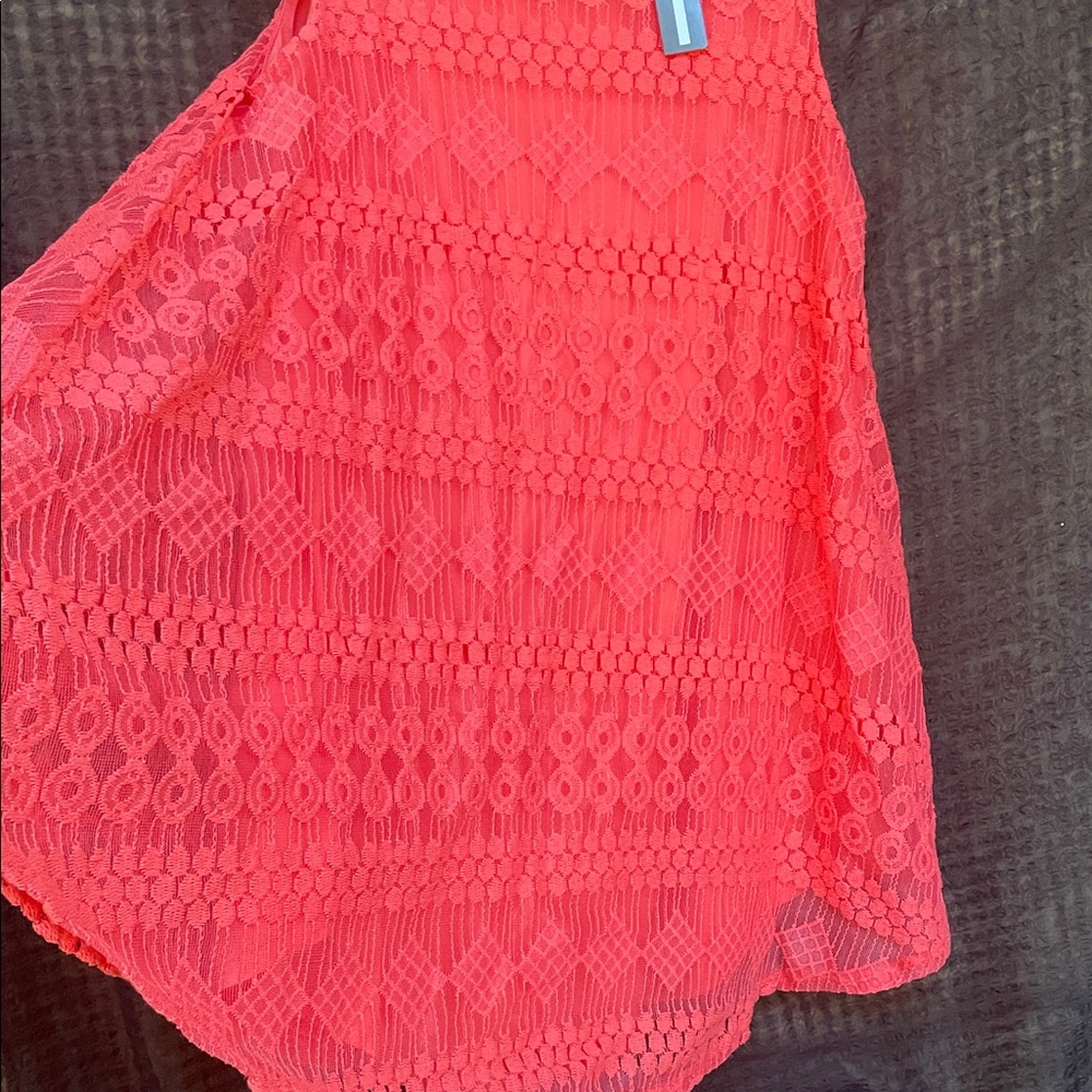 🌹NWT STUNNING Coral Flowing Lace Sleeveless Top w camisole lining NEW DIECTIONS
